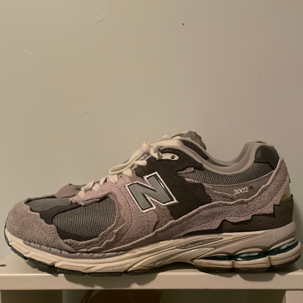 New Balance Protection Pack size 10 Rain Cloud 2002r